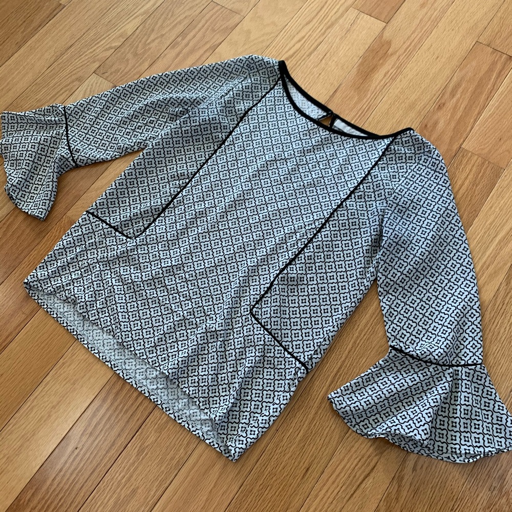 Loft 3/4 length flair sleeves